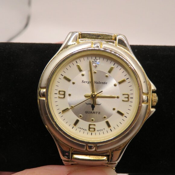Sergio Valente Vintage Ladies Watch Silver and Gold Tone - Picture 2 of 10